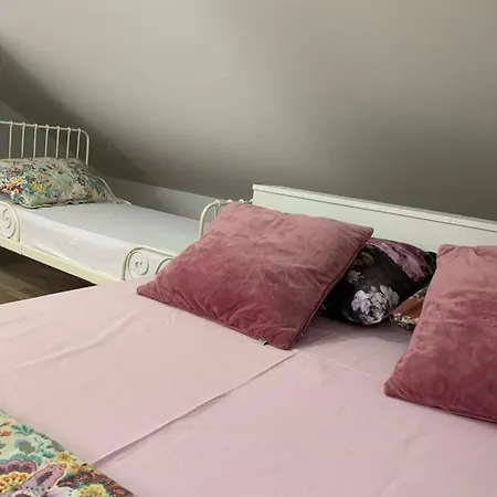 Apartment Apartman Lana & Lola